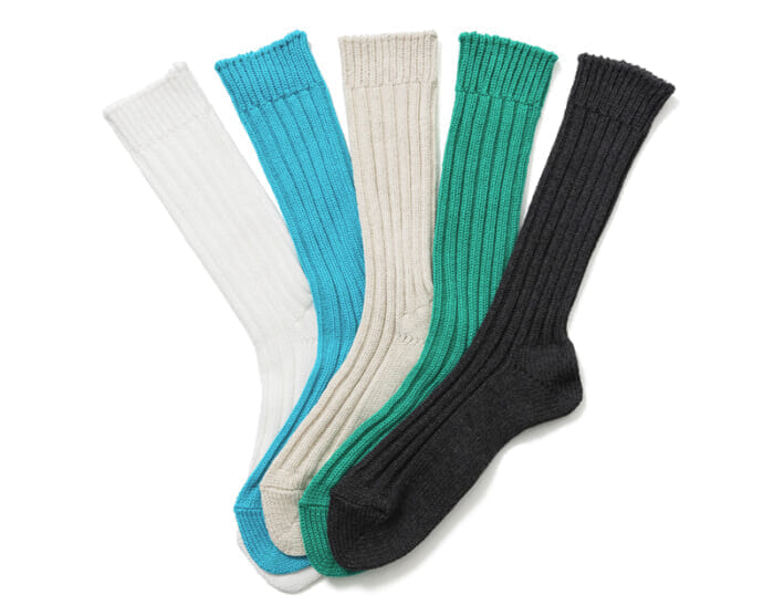 I admire people who have good taste in gifts. How about a set of five pairs of socks from Lino?