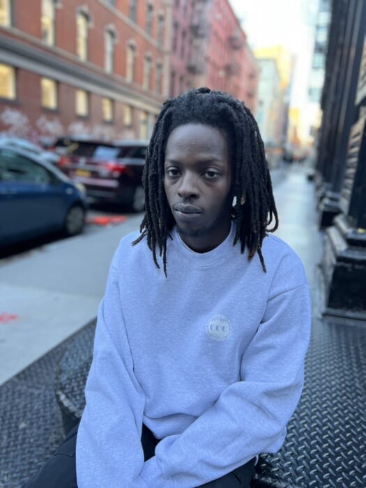 シティー カントリー シティーの初のスウェットシャツがリリース。今回は意外なボディを採用してます。