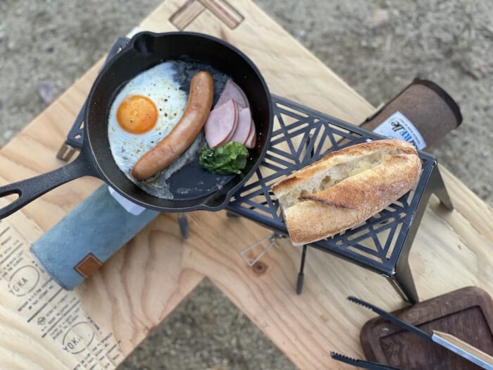 カスタム焚き火台でおなじみのズールーギアから、省スペース&マルチユースな名脇役が3者、一気にお目見えです。