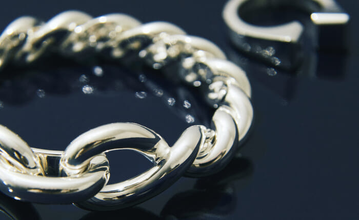 Series "Aspiring Masterpieces" No.233 Jewelry by Hermes, which pioneered the third way.