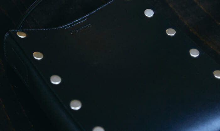 連載「憧れの逸品」No.237 ウエストマークに最適なジル サンダーのバッグ三選。