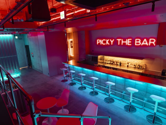 [FOCUS IT.]Picky, a store and bar directed by Yuya Nara, accelerates Tokyo's night scene: ⁉︎