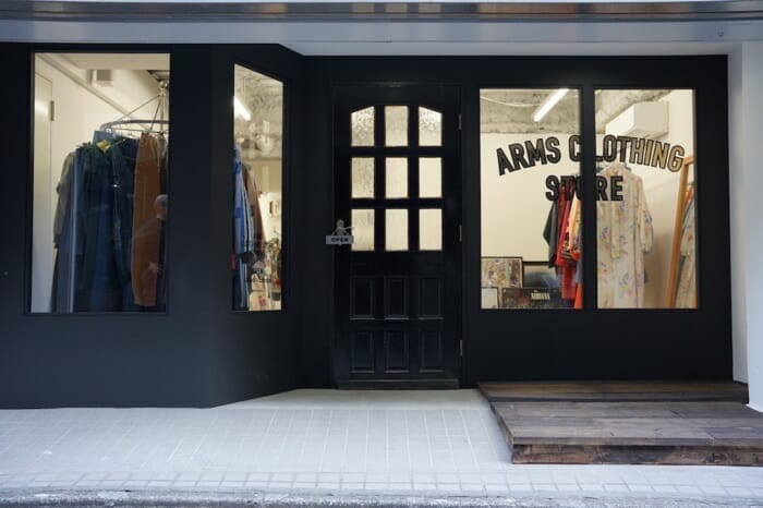 Arms Clothing Store is frequented by vintage clothing lovers. A new store has opened in Aoyama.