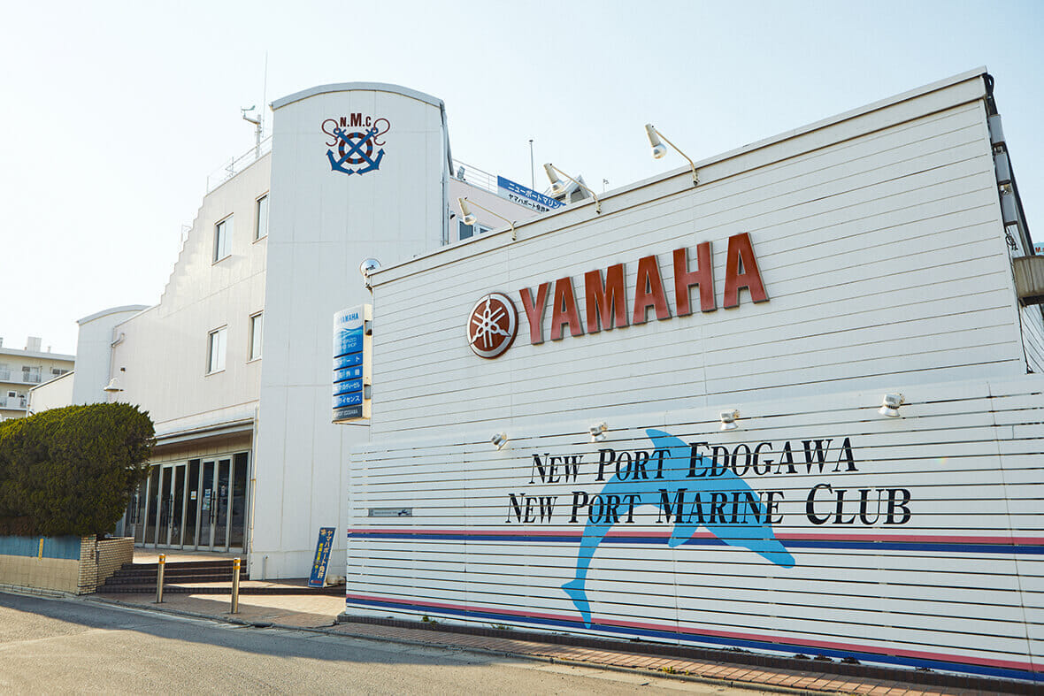 ヤマハのボートで漫遊釣行！ 東京湾のシーバスはフイナム フィッシング