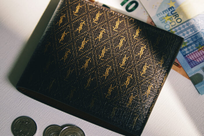 Series "Aspiring Masterpieces "No.246 Saint Laurent's small leather goods that put chic at your fingertips.