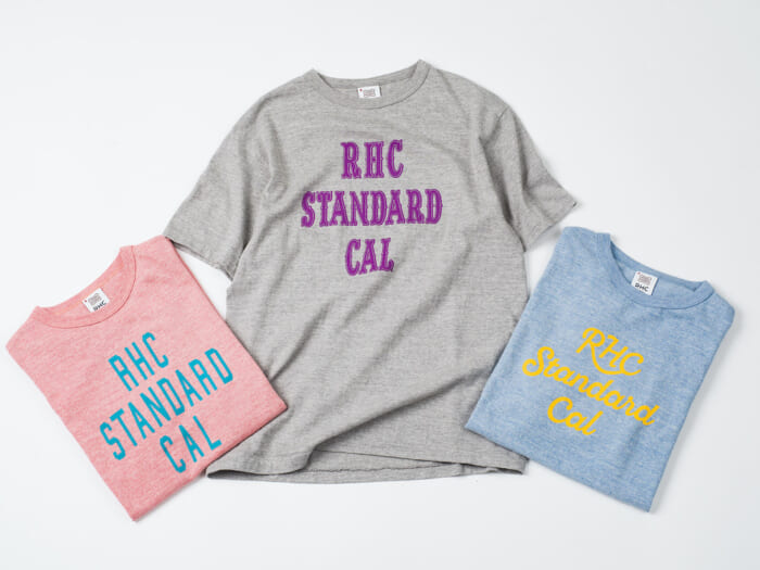 スタンダードカリフォルニアとRHCのフーディは、色もロゴもボディも横 