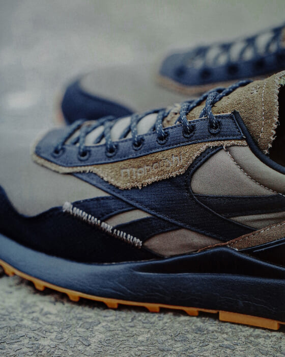 どんな時代にも環境にも、一瞬で溶け込む一足。リーボックとマハリシのマッチアップによる産物です。