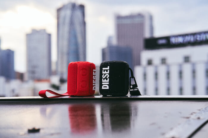 ディーゼルのワイヤレススピーカー!? デザイン・機能ともに充実した仕上がりです。