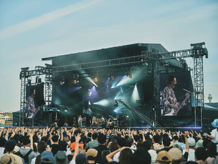 CD + DVD LIVE!  グリーン・フレームス　GREEN FLAMES BLU-RAY/DVD｜GLAY公式サイト