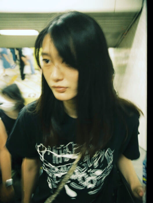 BOY's summer will start with this T-shirt. Designed by ninoheron, an illustrator who does a lot of artwork for bands.