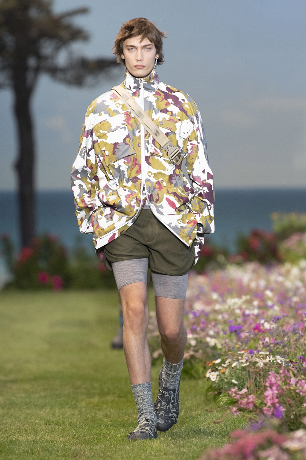 タイムセール❣️美品❤︎Christian Dior❤︎春夏 薄手シルクカシミヤ ディオール 2023年春夏ウィメンズコレクション | Hypebeast.JP