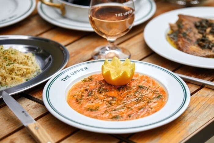 THE UPPER has been renewed in the authentic French brasserie style.