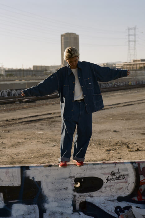 Unexpectedly, the first collaboration. An urban, tough capsule collection by Manhattan Portage and Lee.