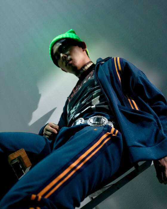 攻めのアクティブウェア。エープラストウキョウが渾身作と謳う、ジャージのセットアップが登場。