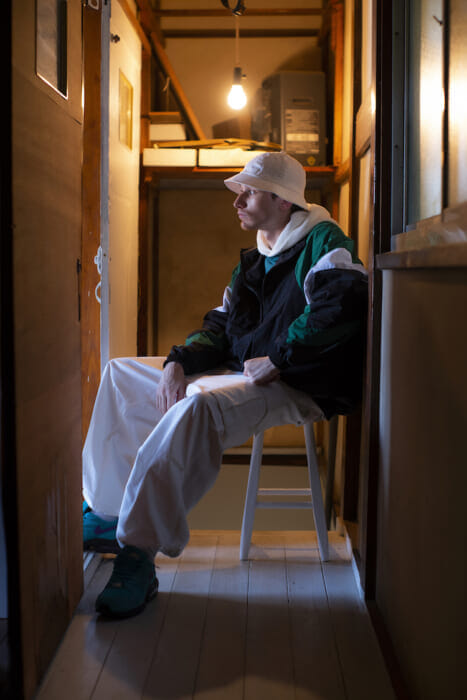 AZUL BY MOUSSYのハイエンドライン「プラス」のメンズコレクションが22AWからデビュー。いまの空気を内包しながらバランス感もいい…注目株です。