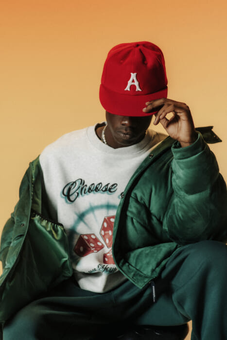 Seventeen years of creating street wear. For the new season of Applebum, we dared not to set a theme, but went back to a new stage in the name of going back to the basics.