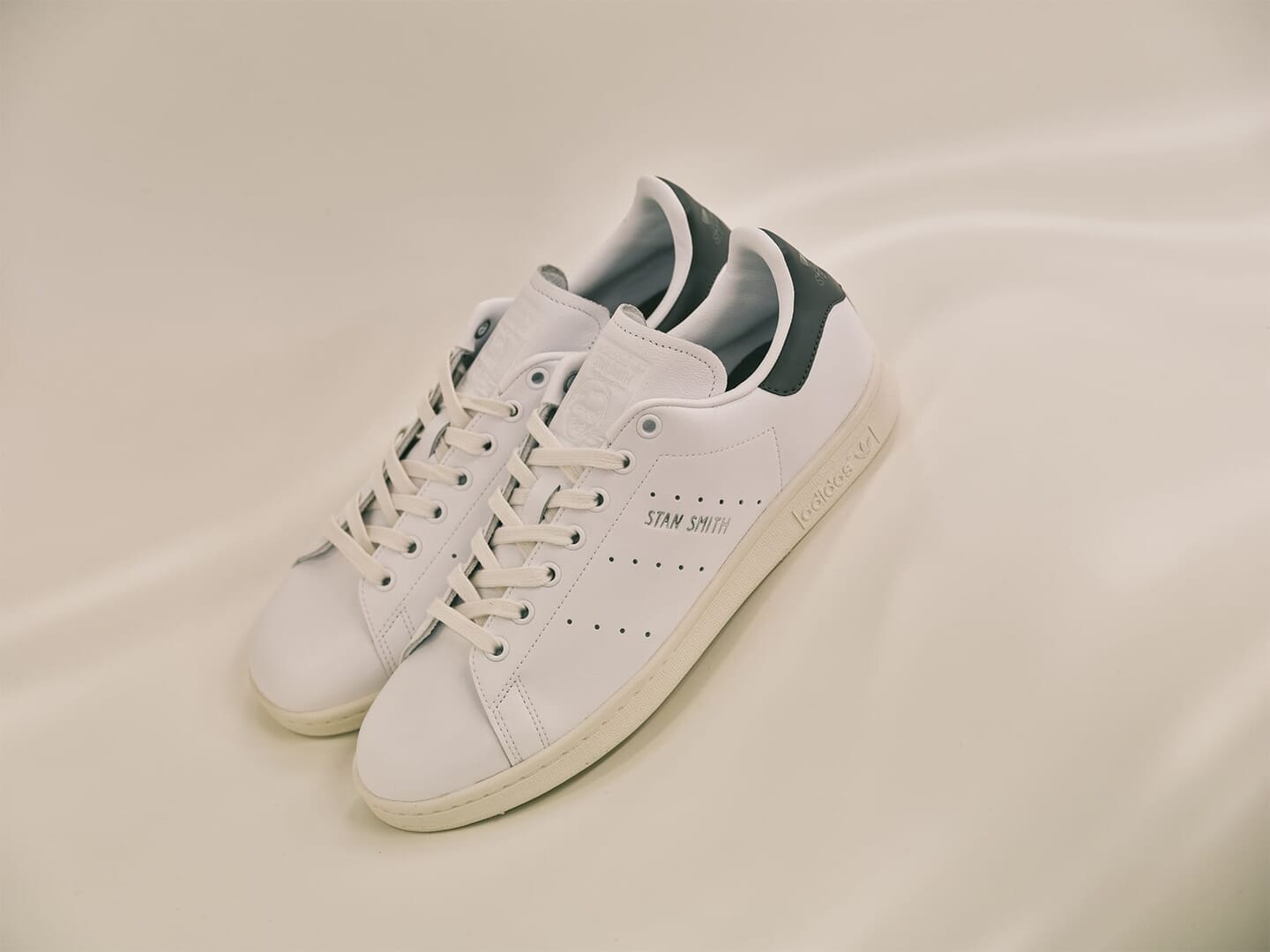 adidas Originals 別注 スタンスミス トゥモローランド