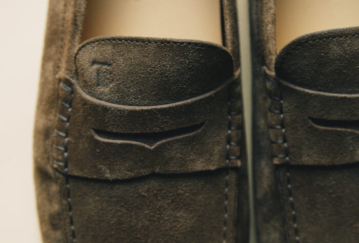 Series "Aspiring Masterpieces" No.282 Tod's Gommini deepens lightly.