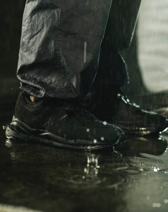 チャコールグレーにGORE‑TEX。品よく機能的な5740が、ユナイテッドアローズより登場しました。