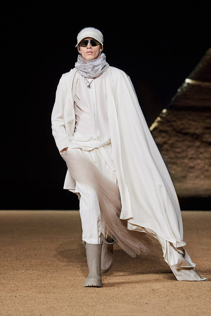 DIOR | HOUYHNHNM (HOUYHNHNM)