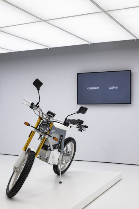 移動をデザインする。ゴールドウインの次なる一手は、スウェーデンの電動バイクメーカー CAKEとのパートナー契約。
