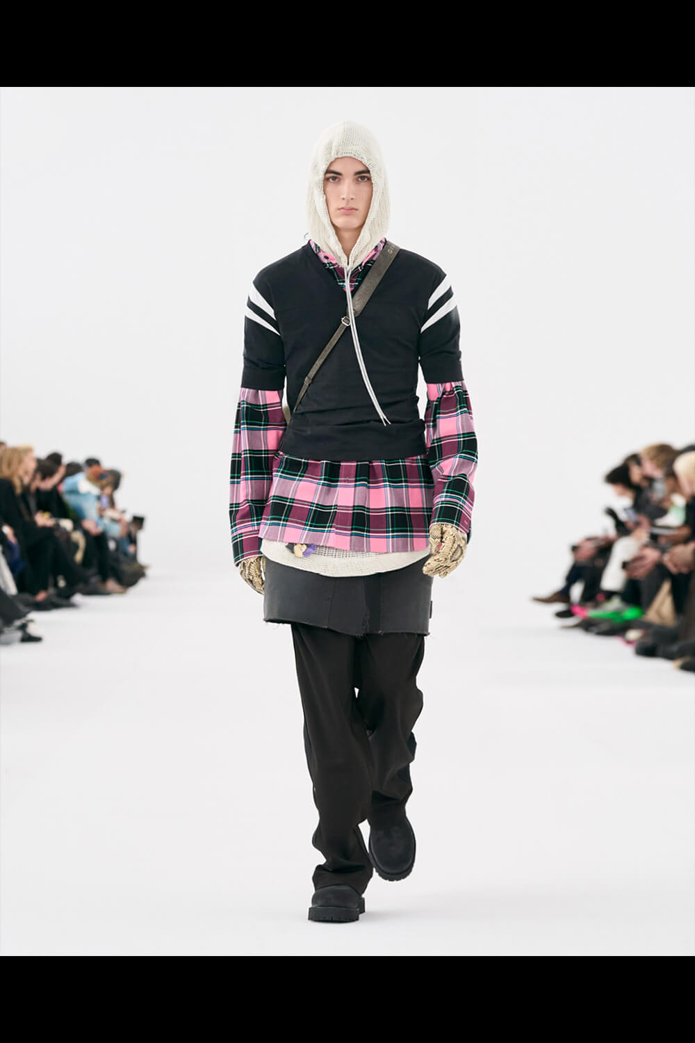 GIVENCHY | HOUYHNHNM（フイナム）