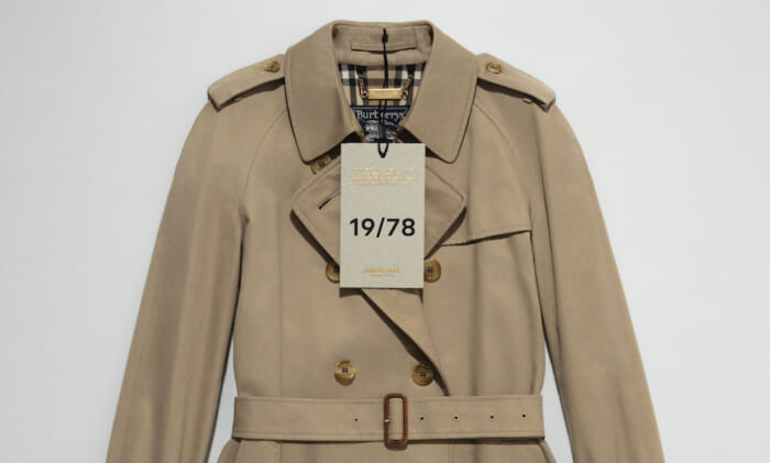 ヴィンテージのトレンチコート78着がずらり並ぶ、バーバリーのポップアップストアが伊勢丹新宿店にオープン。