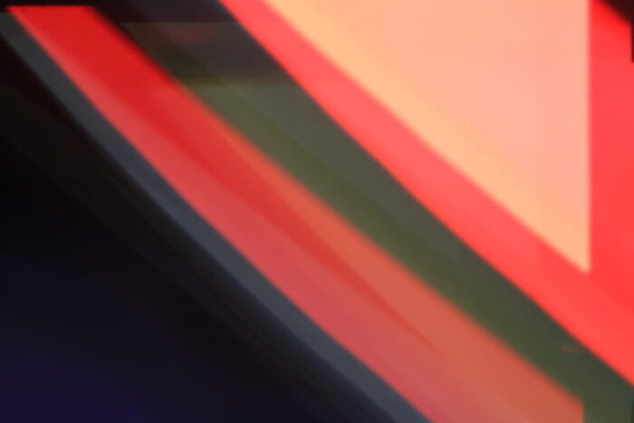 The ultimate beauty that he pursued even by eliminating the lens and focus. What does Kusuhei Akagi present in his photo exhibition "Kenko / Kenko"?