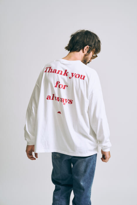 Celebrating 20 years!!! To thank our supporters, Maple has sent us a commemorative long T and a look that makes us look forward to spring.