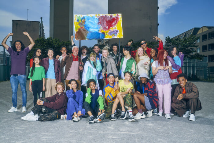 The debut of a sub-brand of MOONSTAR, a b/m that lightens your everyday footsteps, with an eye on the new normal era.