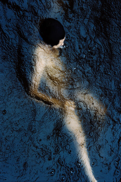 テーマはずばり“温泉”。山谷佑介の3年ぶりの写真集は、フロットサム ブックスにとって初の出版物です。