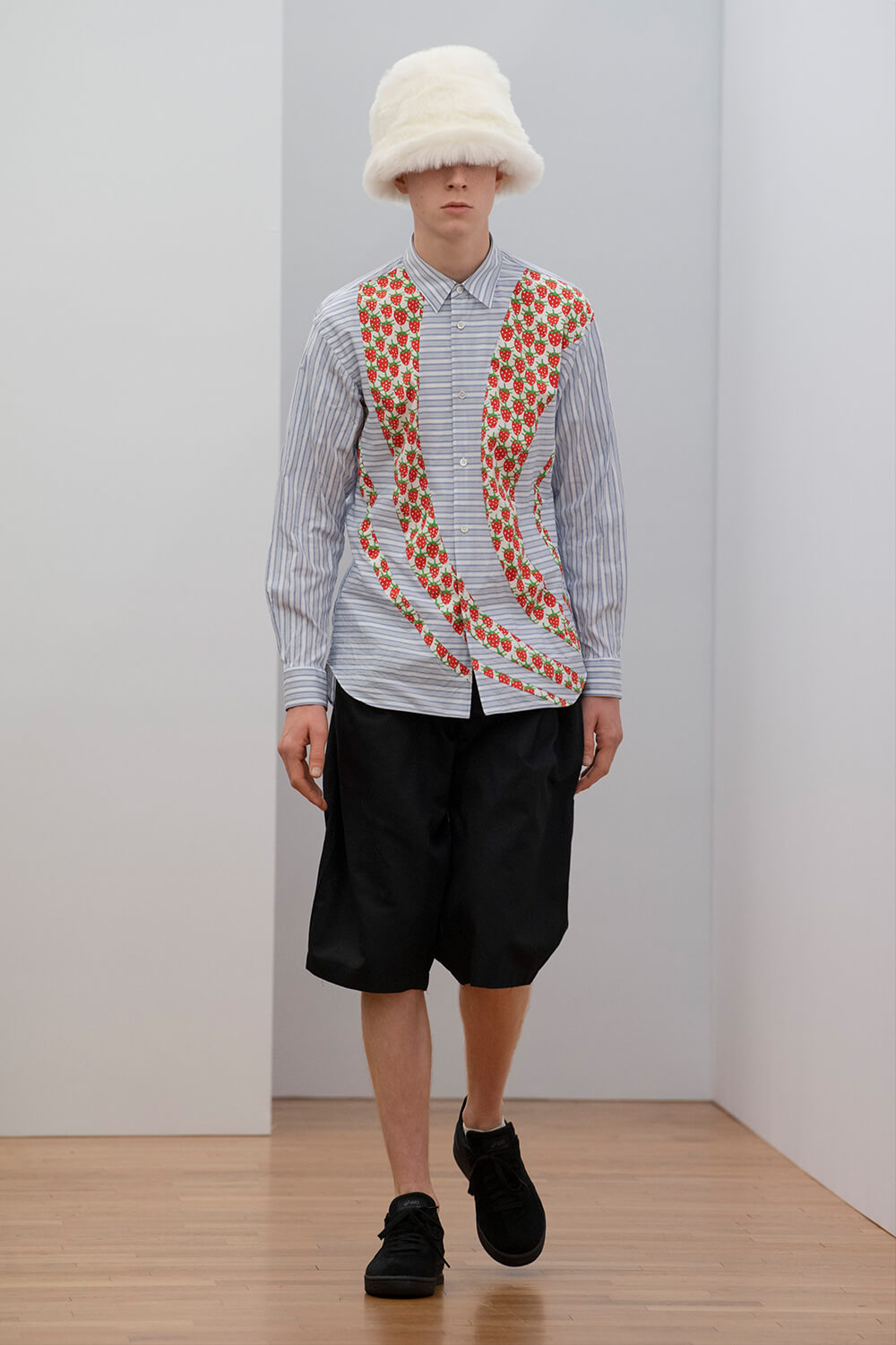 COMME des GAR ONS SHIRT COLLECTION HOUYHNHNM