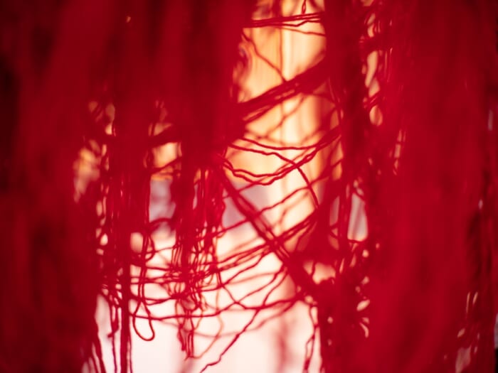 刺繍作家のrisa ogawaによるアーカイブ展。クロージングパーティは仲間たちの音楽やダンスが展示に花を添えます。