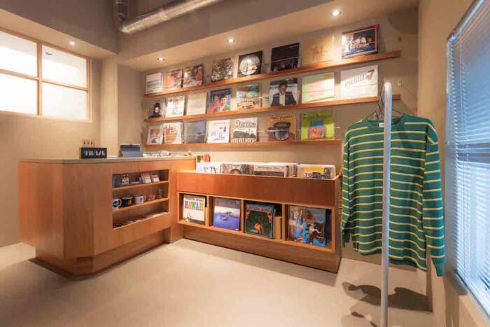 カクバリズムのお店「Test&Tiny」が世田谷区上馬に誕生！ 20年で培った感覚を頼りに、レコード、アパレル、古本などをセレクトします。