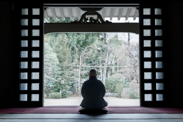 ディーベック×オールモストブラック×エリミネイターから、機能美を極めたコラボジャケットが登場。