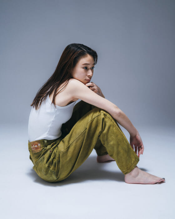 バルがアップサイクルなコラボ。注目の2者と手がけたデニムとシャツを限定リリースします。