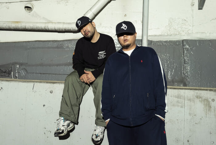 ラップとマイク1本で生きていくリビングレジェンド。BESとGRADIS NICEによるアルバムが本日リリースです。