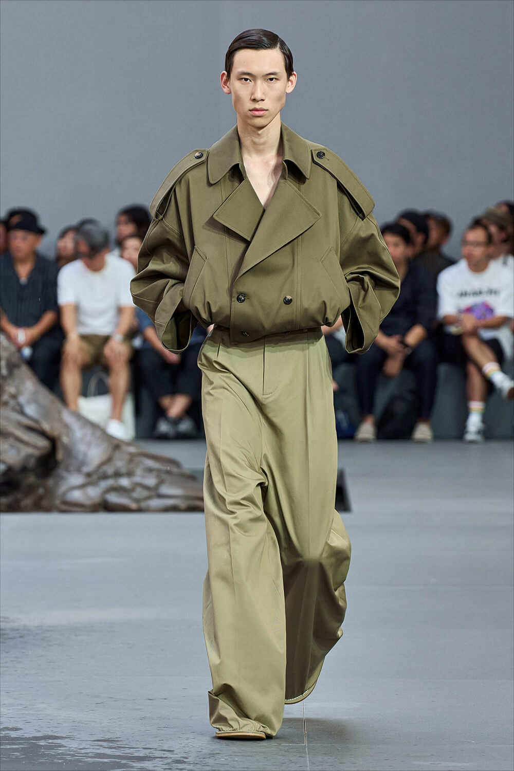 お得な情報満載 LOEWE | HOUYHNHNM（フイナム） その他