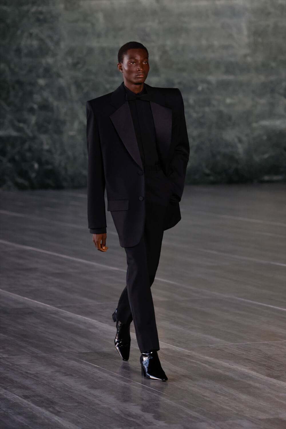 SAINT LAURENT | HOUYHNHNM（フイナム）