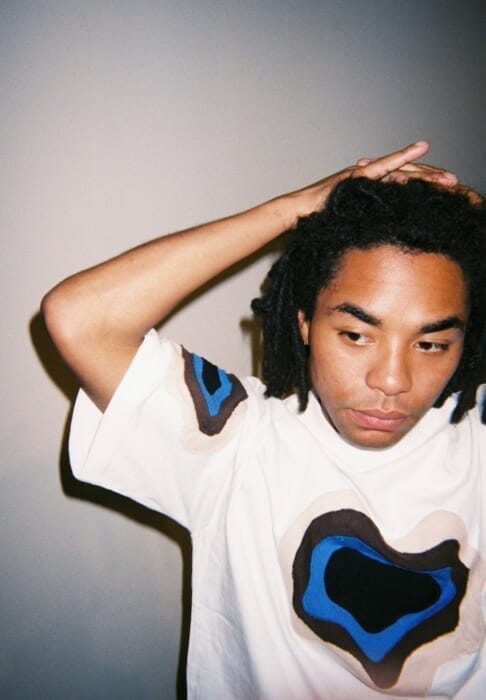 コンクリート マーケットとサートの共鳴。ヴィンテージをリユースしたアイテムに、アートの息吹を吹き込みました。