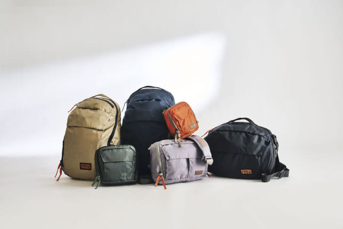 New colors & new models from Mystery Ranch shoulder bags. With this one, you can go anywhere.