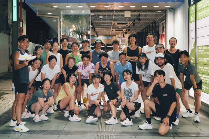 ナイキ インフィニティ ラン 4の履き心地やいかに？ 新宿のアルペントーキョーを拠点にグループランを開催し、その実力を検証しました。