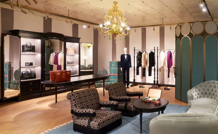 Gucci Salon is now open on Namiki-dori, Ginza. Experience the ultimate in luxury in the first space of its kind in Japan.