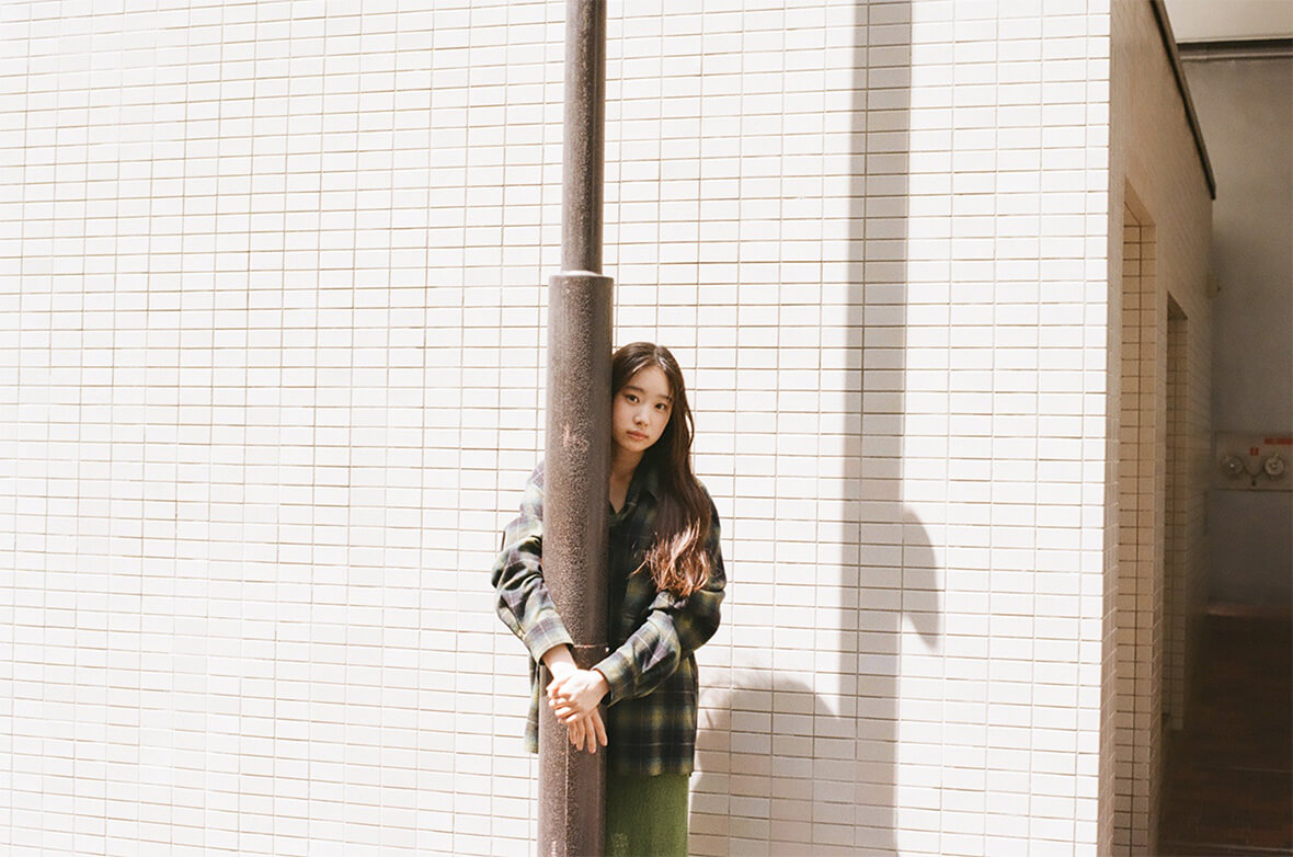 路地裏てぃーん。89人目 倉沢杏菜 18歳 | feature | HOUYHNHNM