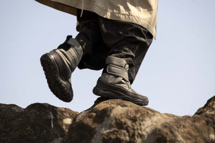 Today we can feel the footsteps of autumn and winter. The high specs and city-friendly visuals of this pair are sure to fit in with the mood of the times.