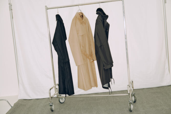 Wearing a design, rain and wind are protected. Loveless coats are more highly functional than you can imagine.