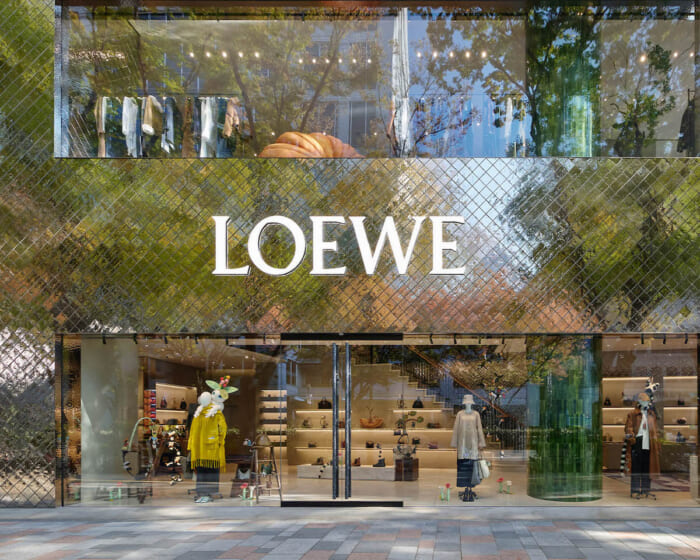 The charm of Loewe is concentrated! The reopening of the Omotesando store in Tokyo is full of content.