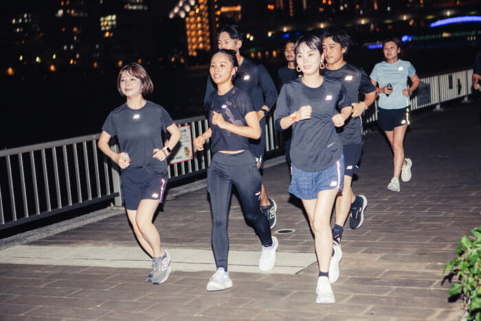 ニューバランスの1080v13と楽しむ、夜の絶景隅田川ラン。