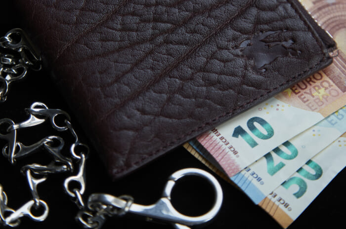 連載「憧れの逸品」No.327 相思相愛が伝わるバーバリーのウォレット。