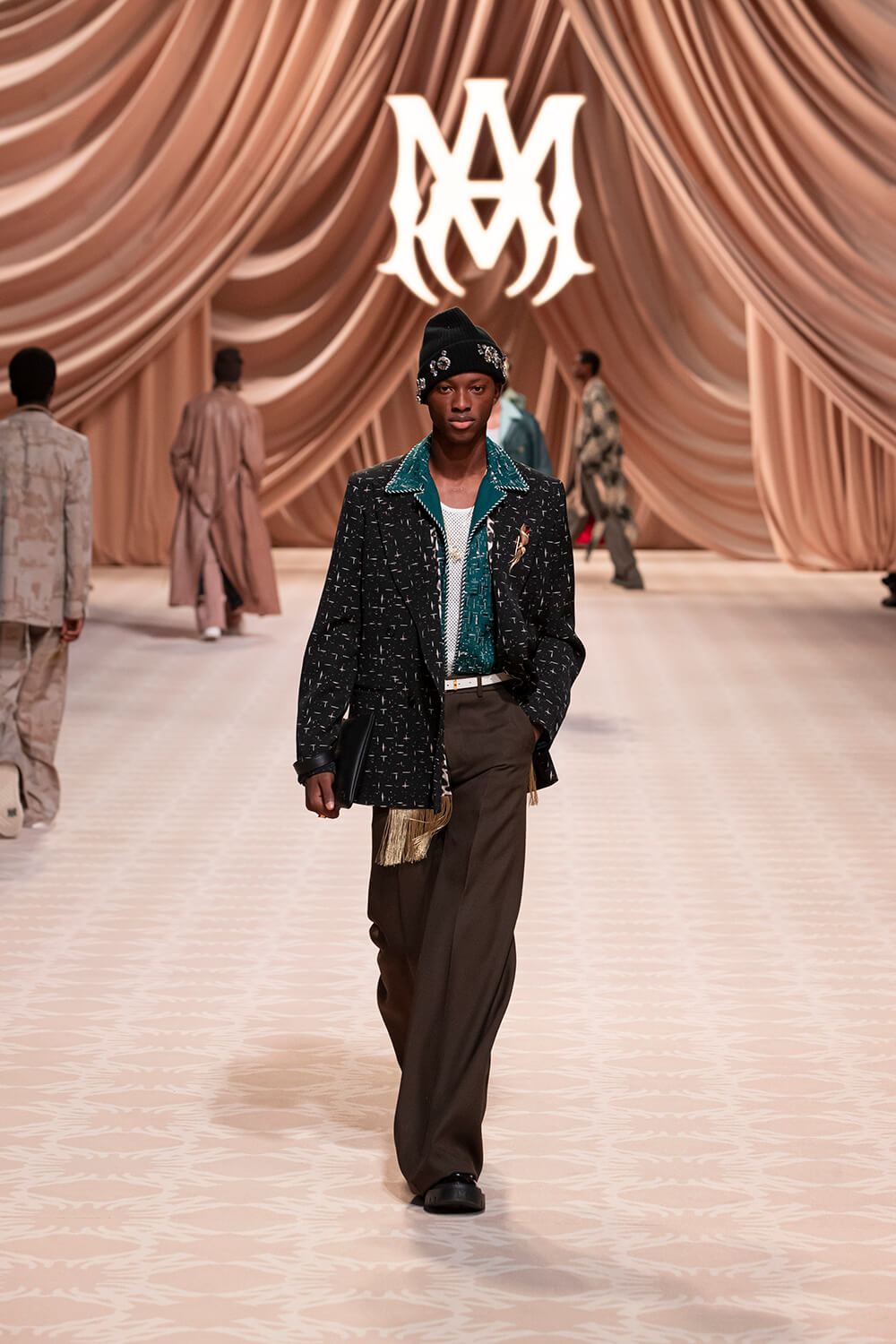 【コーデの主役に】AMIRI アミリ プルオーバー AMIRI | HOUYHNHNM(フイナム)